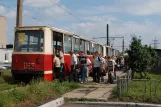 Awdijiwka sporvognslinje 1 med motorvogn 062 nær Avdeyevskiy Coke Plant (2012)
