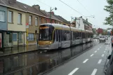 Bruxelles sporvognslinje 82 med lavgulvsledvogn 3043 ved Van Zande (2014)