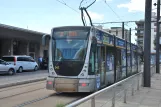 Messina sporvognslinje 28 med lavgulvsledvogn 04T foran Repubblica Messina Centrale (2022)