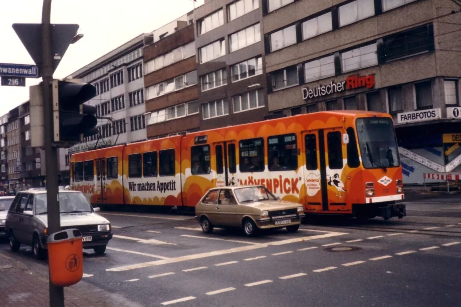 Dortmund sporvognslinje 406 med ledvogn 133 på Brüderweg (1988)