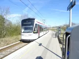 Aarhus letbanelinje L2 med lavgulvsledvogn 1114-1214 ved Beder (2019)