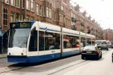 Amsterdam sporvognslinje 2 med lavgulvsledvogn 2076 på Zeilstraat (2007)