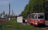 Awdijiwka sporvognslinje 2 med motorvogn 044 på Vulytsya Karla Marksa (2011)