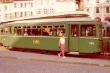 Basel sporvognslinje 1 med bivogn 1335 ved Barfüsserplatz (1981)