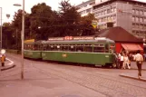 Basel sporvognslinje 4 med bivogn 1468 ved Aeschenplatz (1981)