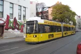 Berlin hurtiglinje M13 med lavgulvsledvogn 1031 ved Holteistr. (2012)