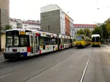 Berlin hurtiglinje M6 med lavgulvsledvogn 1095 ved S Hackescher Markt (2006)