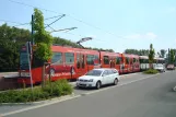 Bielefeld sporvognslinje 2 med ledvogn 560 ved Milse (2010)