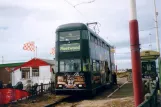 Blackpool sporvognslinje T med dobbeltdækker-motorvogn 707 ved Starr Gate (2006)
