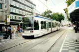 Bonn sporvognslinje 62 med lavgulvsledvogn 9472 ved Bertha-von-Suttner-Platz (2002)