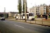 Brandenburg an der Havel ekstralinje 2 med ledvogn 183 ved Hauptbahnhof (1991)