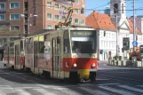 Bratislava sporvognslinje 11 med motorvogn 7929 på Námestie SNP (2008)