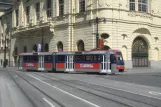 Bratislava sporvognslinje 14 med ledvogn 7114 på Jesenského (2008)