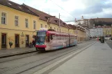 Bratislava sporvognslinje 9 med ledvogn 7126 på Kapucínska (2014)
