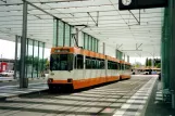 Braunschweig sporvognslinje 2 med ledvogn 8154 ved Hauptbahnhof (2003)