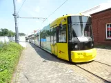 Bremen lavgulvsledvogn 3016 foran remisen Sebaldsbrück (2021)