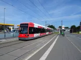 Bremen sporvognslinje 1 med lavgulvsledvogn 3127 ved Teneverstraße (2017)