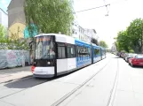 Bremen sporvognslinje 10 med lavgulvsledvogn 3015 ved Humboldtstraße (2019)