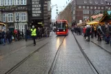 Bremen sporvognslinje 2 med lavgulvsledvogn 3027 på Am Markt (2012)
