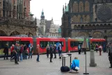 Bremen sporvognslinje 3 med lavgulvsledvogn 3021 på Am Markt (2014)