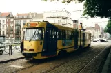 Bruxelles sporvognslinje 82 med ledvogn 7789 ved Porte d'Anderlecht / Anderlechtsepoort (2002)