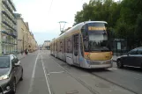 Bruxelles sporvognslinje 92 med lavgulvsledvogn 3010 ved Palais/Paleizen (2017)