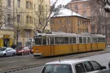 Budapest sporvognslinje 19 med ledvogn 1341 på Bartók Béla út (2013)