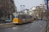 Budapest sporvognslinje 49 med ledvogn 1419 ved Gárdonyi tér (2013)