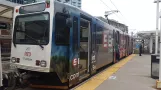 Denver sporvognslinje E med ledvogn 257 ved Union Station (2020)