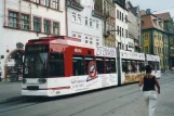Erfurt sporvognslinje 5 med lavgulvsledvogn 606 på Angen (2003)