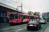 Essen sporvognslinje 103 med ledvogn 1113 ved Kronenberg (2004)