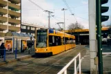 Essen sporvognslinje 109 med lavgulvsledvogn 1533 ved Hollestraße (Volkshochsschule) (2004)