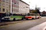 Frankfurt (Oder) sporvognslinje 6 med ledvogn 228 på Wilhelm-Pieck Straße (Heilbronner Straße) (1991)