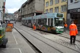 Freiburg im Breisgau sporvognslinje 2 med ledvogn 241 på Kaiser-Joseph-Straße (2008)
