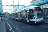 Geneve sporvognslinje 15 med lavgulvsledvogn 897 ved Gade Cornavin (2016)