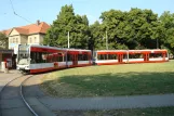 Halle (Saale) sporvognslinje 13 med lavgulvsledvogn 683 ved Frohe Zukunft (2008)