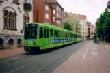 Hannover sporvognslinje 9 med ledvogn 6165 ved Nieschlagsstraße (2006)