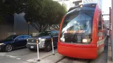 Houston sporvognslinje Rød med lavgulvsledvogn 111 ved Dryden/TMC (2018)
