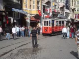 Istanbul Nostalgilinje T2 med motorvogn 223 på İstiklal Cd (2008)