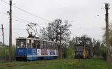 Jenakijeve sporvognslinje 3 med motorvogn 022 på Barnaulskaya Ulitsa (2011)