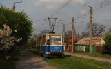 Jenakijeve sporvognslinje 3 med motorvogn 051 på Lermontova Ulitsa (2011)