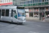 Kassel regionallinje RT5 med lavgulvsledvogn 707 "Rapunzel" nær Scheidemannplatz (2017)