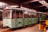 Kiel motorvogn 198 inde i remisen Betriebshof Gaarden (1981)