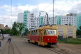 Kiev ekstralinje 11K med motorvogn 5817 ved Vulytsya Yordanska (2011)