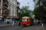 Kiev sporvognslinje 19 med motorvogn 5944 ved Olenivs'ka (2011)