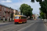 Kiev sporvognslinje 19 med motorvogn 5947 på Kyrylivska Street (2011)