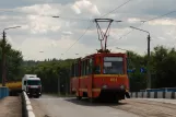 Konstantinovka sporvognslinje 3 med motorvogn 001 på Yemelianova Street (2012)