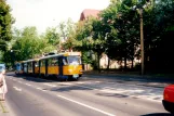 Leipzig sporvognslinje 15 med motorvogn 2122 ved Völkerschlachtdenkmal (2001)