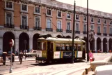 Lissabon ekstralinje 18E med motorvogn 262 ved Praça do Cormércio (1985)