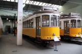 Lissabon motorvogn 329 i Museu da Carris (2003)